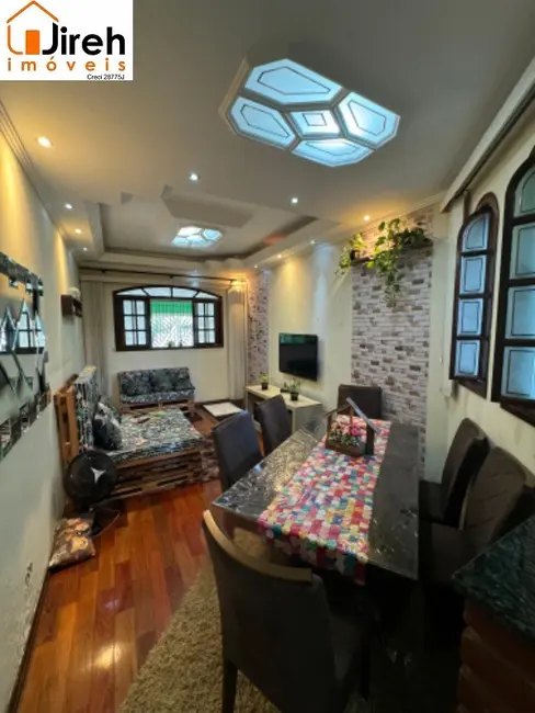 Foto 1 de Casa com 3 quartos à venda, 194m2 em Parque São Vicente, Maua - SP