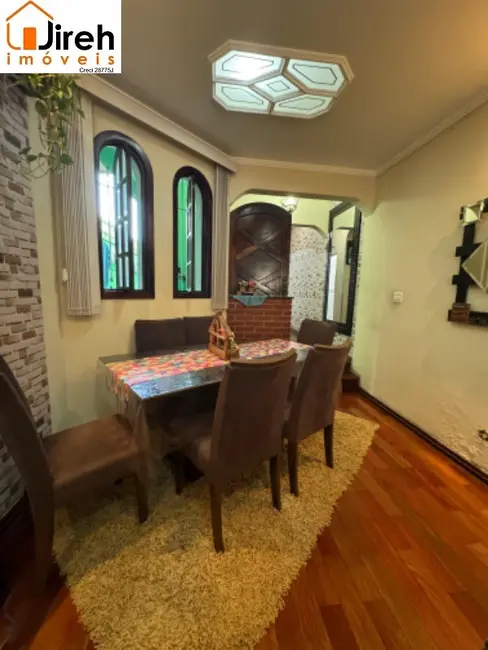 Foto 6 de Casa com 3 quartos à venda, 194m2 em Parque São Vicente, Maua - SP