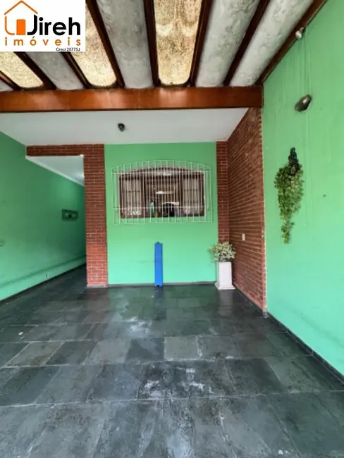 Foto 3 de Casa com 3 quartos à venda, 194m2 em Parque São Vicente, Maua - SP