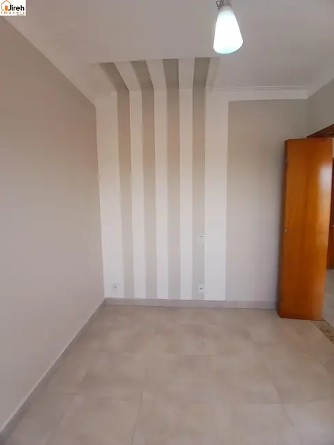 Foto 2 de Casa com 4 quartos à venda, 297m2 em Parque São Vicente, Maua - SP