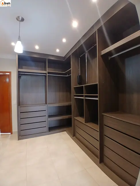 Foto 9 de Casa com 4 quartos à venda, 297m2 em Parque São Vicente, Maua - SP