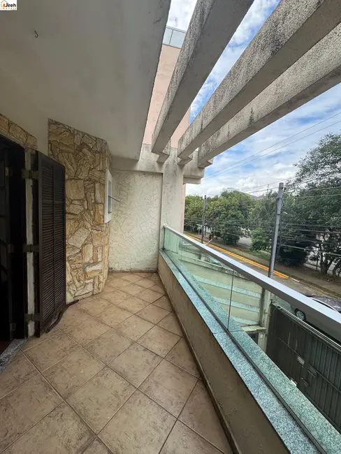 Foto 3 de Casa com 3 quartos à venda, 203m2 em Parque São Vicente, Maua - SP