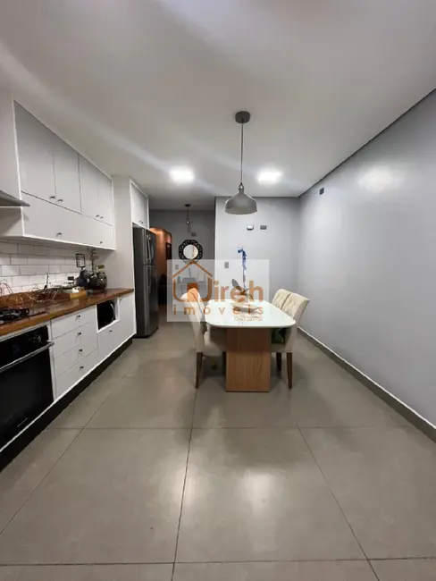 Foto 4 de Casa com 3 quartos à venda, 125m2 em Jardim Guapituba, Maua - SP