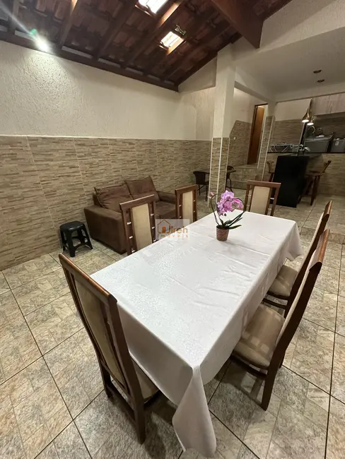 Foto 2 de Casa com 3 quartos à venda, 133m2 em Parque São Vicente, Maua - SP