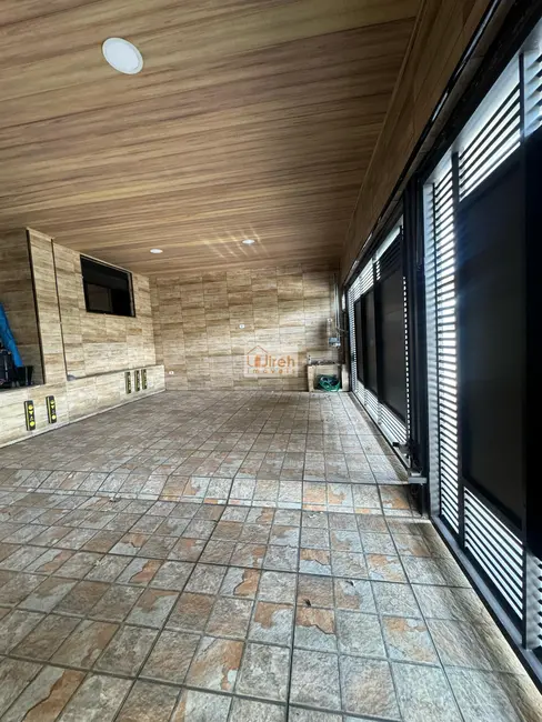 Foto 2 de Casa com 3 quartos à venda, 150m2 em Parque São Vicente, Maua - SP