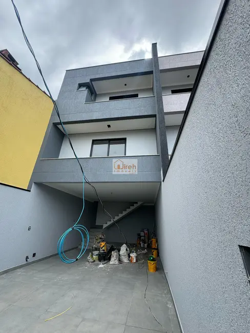 Foto 3 de Casa com 3 quartos à venda, 125m2 em Vila Nossa Senhora das Vitórias, Maua - SP