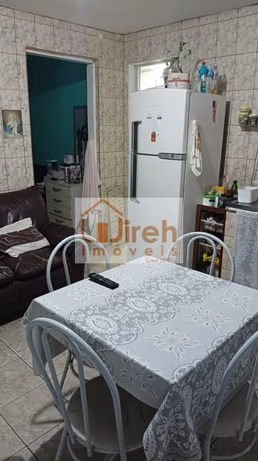 Casa com 3 quartos à venda, 149m2 em Parque São Vicente, Maua - SP - imagem 3 Foto 3 de Casa com 3 quartos à venda, 149m2 em Parque São Vicente, Maua - SP