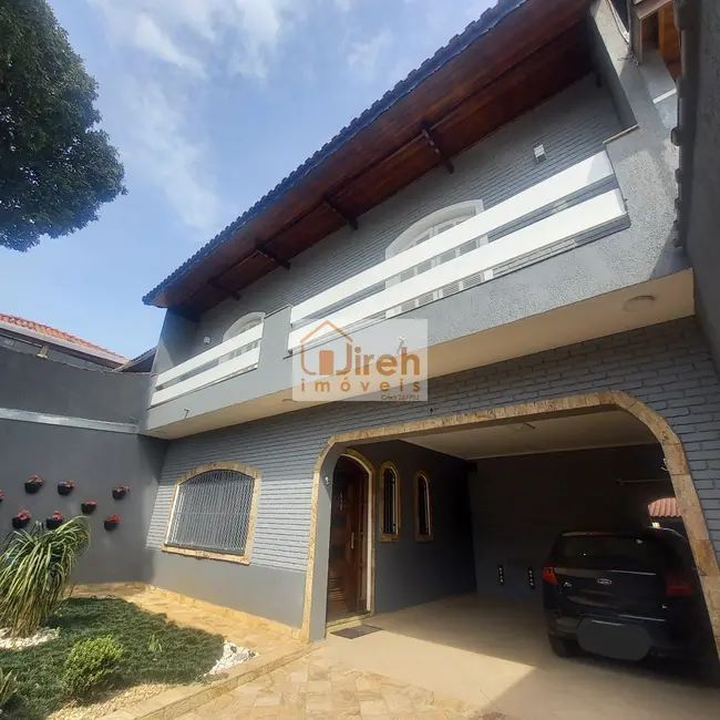 Foto 1 de Casa com 4 quartos à venda, 250m2 em Parque São Vicente, Maua - SP
