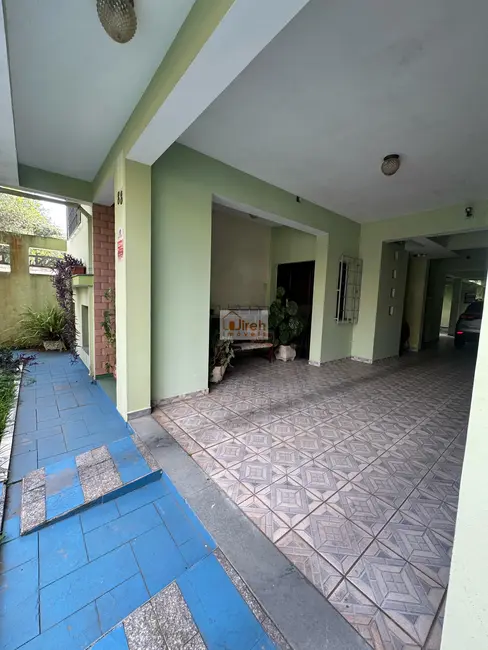 Casa com 5 quartos à venda, 275m2 em Jardim Araguaia, Maua - SP - imagem 8 Foto 8 de Casa com 5 quartos à venda, 275m2 em Jardim Araguaia, Maua - SP