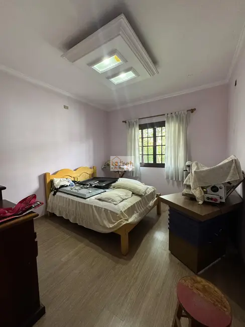 Casa com 5 quartos à venda, 275m2 em Jardim Araguaia, Maua - SP - imagem 7 Foto 7 de Casa com 5 quartos à venda, 275m2 em Jardim Araguaia, Maua - SP