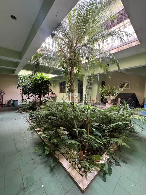Casa com 5 quartos à venda, 275m2 em Jardim Araguaia, Maua - SP - imagem 4 Foto 4 de Casa com 5 quartos à venda, 275m2 em Jardim Araguaia, Maua - SP
