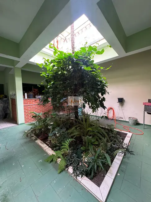 Casa com 5 quartos à venda, 275m2 em Jardim Araguaia, Maua - SP - imagem 5 Foto 5 de Casa com 5 quartos à venda, 275m2 em Jardim Araguaia, Maua - SP