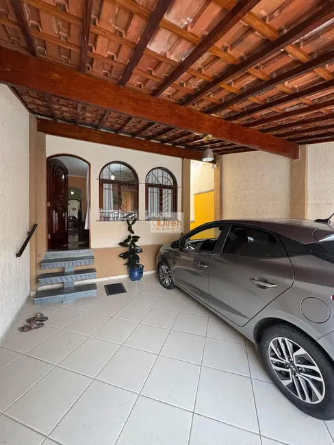 Foto 2 de Casa com 3 quartos à venda, 125m2 em Vila Nossa Senhora das Vitórias, Maua - SP