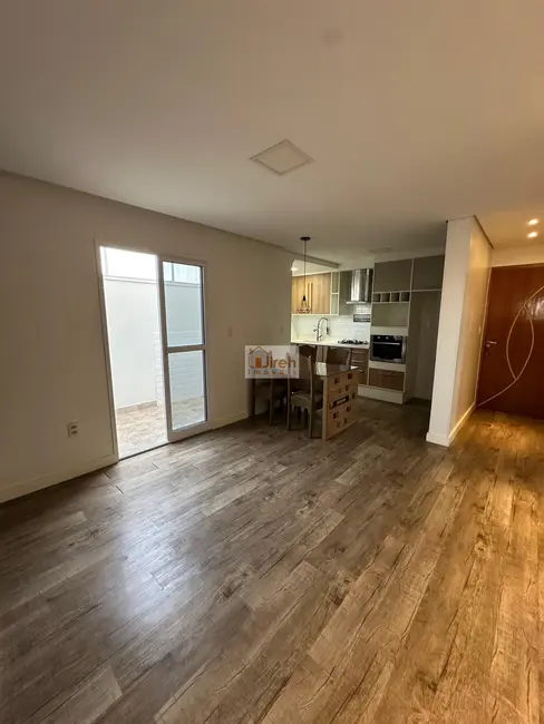 Foto 2 de Apartamento com 2 quartos à venda, 56m2 em Vila Nossa Senhora das Vitórias, Maua - SP