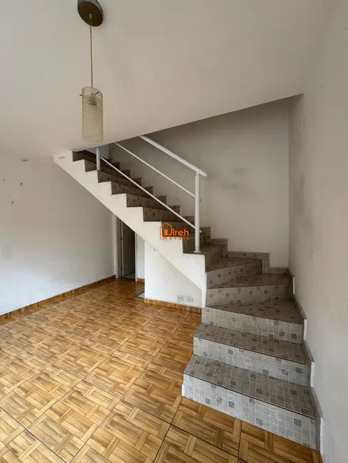 Foto 2 de Sobrado com 2 quartos à venda, 65m2 em Suíssa, Ribeirao Pires - SP