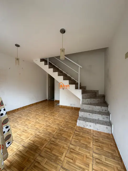 Foto 1 de Sobrado com 2 quartos à venda, 65m2 em Suíssa, Ribeirao Pires - SP