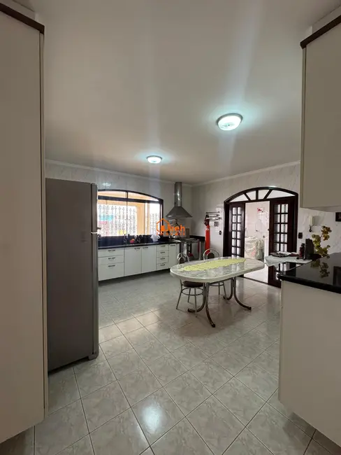 Casa com 3 quartos à venda, 344m2 em Jardim Mauá, Maua - SP - imagem 9 Foto 9 de Casa com 3 quartos à venda, 344m2 em Jardim Mauá, Maua - SP