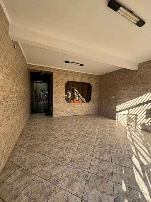 Foto 2 de Sobrado com 4 quartos à venda, 302m2 em Parque São Vicente, Maua - SP
