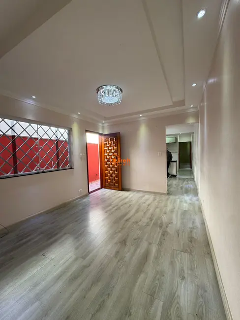 Foto 6 de Sobrado com 3 quartos à venda, 126m2 em Vila Nossa Senhora das Vitórias, Maua - SP