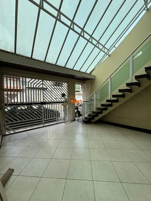 Sobrado com 4 quartos à venda, 273m2 em Parque São Vicente, Maua - SP - imagem 4 Foto 4 de Sobrado com 4 quartos à venda, 273m2 em Parque São Vicente, Maua - SP