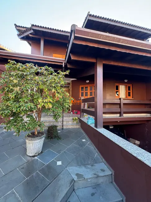 Sobrado com 3 quartos à venda, 370m2 em Bocaina, Ribeirao Pires - SP - imagem 5 Foto 5 de Sobrado com 3 quartos à venda, 370m2 em Bocaina, Ribeirao Pires - SP