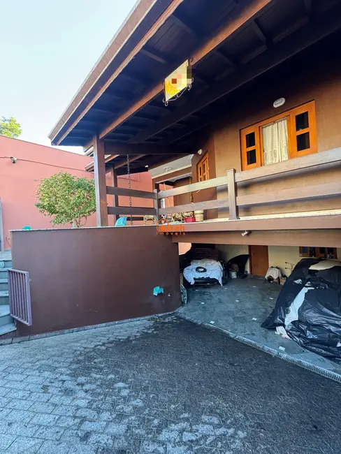 Sobrado com 3 quartos à venda, 370m2 em Bocaina, Ribeirao Pires - SP - imagem 6 Foto 6 de Sobrado com 3 quartos à venda, 370m2 em Bocaina, Ribeirao Pires - SP