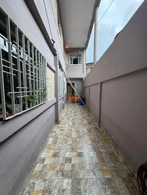 Foto 4 de Sobrado com 4 quartos à venda, 200m2 em Jardim São Jorge do Guapituba, Maua - SP