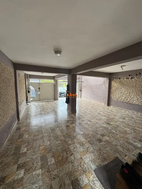 Foto 3 de Sobrado com 4 quartos à venda, 200m2 em Jardim São Jorge do Guapituba, Maua - SP