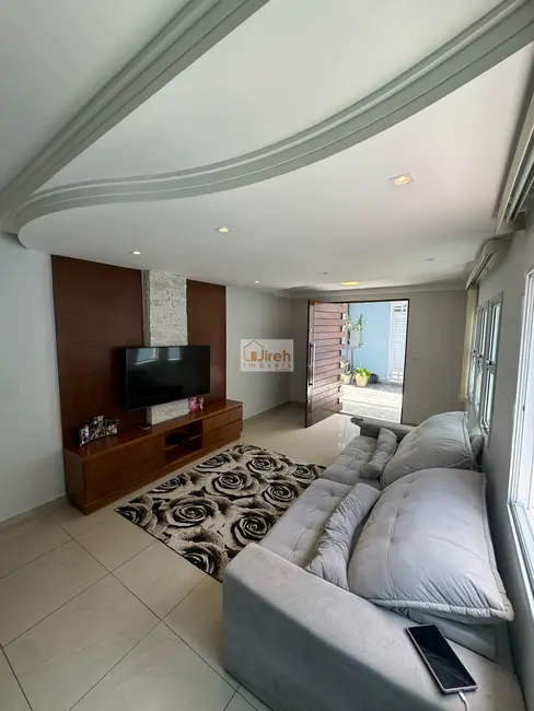 Casa com 3 quartos à venda, 214m2 em Aliança, Ribeirao Pires - SP - imagem 5 Foto 5 de Casa com 3 quartos à venda, 214m2 em Aliança, Ribeirao Pires - SP