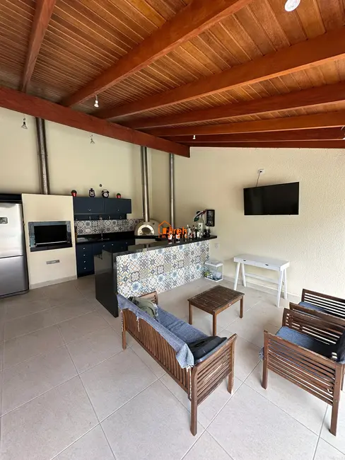 Sobrado com 4 quartos à venda, 300m2 em Sao Jose Do Rio Preto - SP - imagem 5 Foto 5 de Sobrado com 4 quartos à venda, 300m2 em Sao Jose Do Rio Preto - SP