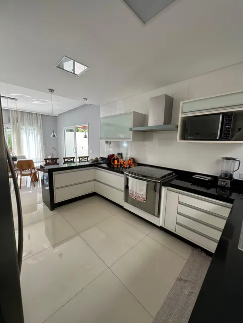 Sobrado com 4 quartos à venda, 300m2 em Sao Jose Do Rio Preto - SP - imagem 9 Foto 9 de Sobrado com 4 quartos à venda, 300m2 em Sao Jose Do Rio Preto - SP