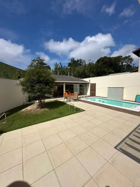 Sobrado com 4 quartos à venda, 300m2 em Sao Jose Do Rio Preto - SP - imagem 3 Foto 3 de Sobrado com 4 quartos à venda, 300m2 em Sao Jose Do Rio Preto - SP