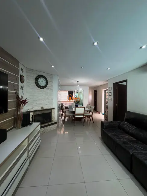 Foto 4 de Casa com 3 quartos à venda, 225m2 em Vila Magini, Maua - SP