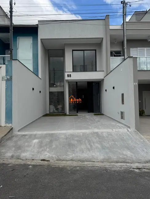 Foto 1 de Sobrado com 3 quartos à venda, 147m2 em Parque São Vicente, Maua - SP