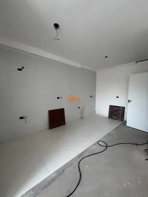 Apartamento com 1 quarto à venda, 35m2 em Parque São Vicente, Maua - SP - imagem 8 Foto 8 de Apartamento com 1 quarto à venda, 35m2 em Parque São Vicente, Maua - SP