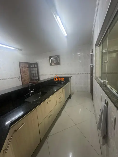 Foto 6 de Sobrado com 3 quartos à venda, 203m2 em Parque São Vicente, Maua - SP