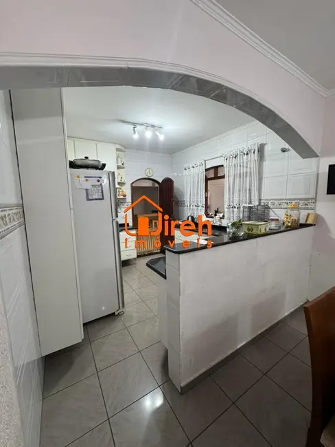 Foto 9 de Sobrado com 3 quartos à venda, 179m2 em Jardim Campo Verde, Maua - SP