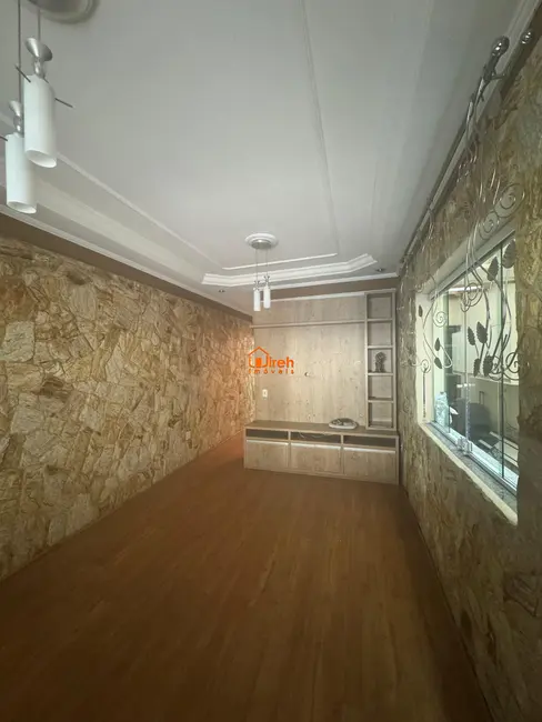 Foto 4 de Sobrado com 3 quartos à venda, 203m2 em Parque São Vicente, Maua - SP