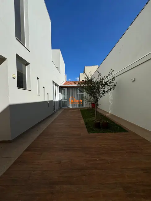 Sobrado com 3 quartos à venda, 252m2 em Parque São Vicente, Maua - SP - imagem 7 Foto 7 de Sobrado com 3 quartos à venda, 252m2 em Parque São Vicente, Maua - SP