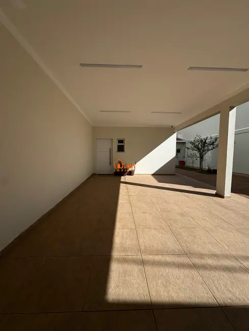 Foto 1 de Sobrado com 3 quartos à venda, 252m2 em Parque São Vicente, Maua - SP
