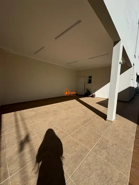 Sobrado com 3 quartos à venda, 252m2 em Parque São Vicente, Maua - SP - imagem 5 Foto 5 de Sobrado com 3 quartos à venda, 252m2 em Parque São Vicente, Maua - SP