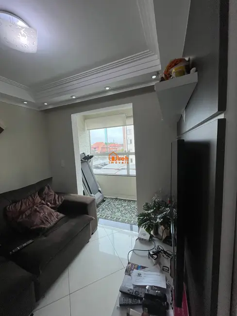 Foto 2 de Apartamento com 3 quartos à venda, 63m2 em Parque São Vicente, Maua - SP