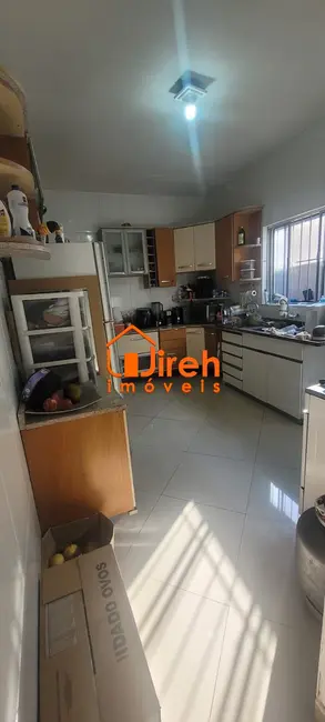 Foto 3 de Casa com 2 quartos à venda, 128m2 em Vila Assis Brasil, Maua - SP