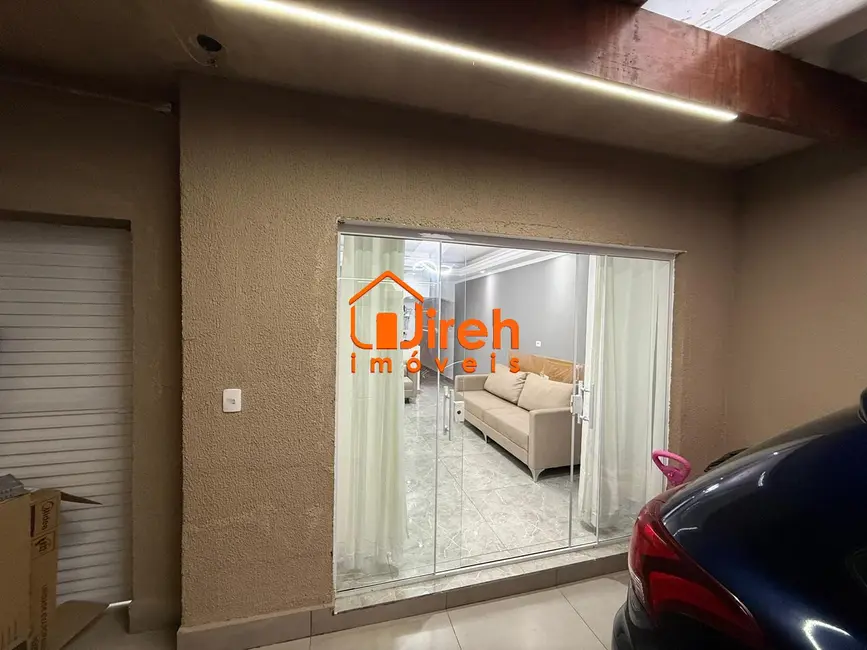 Foto 2 de Sobrado com 3 quartos à venda, 190m2 em Vila Nossa Senhora das Vitórias, Maua - SP