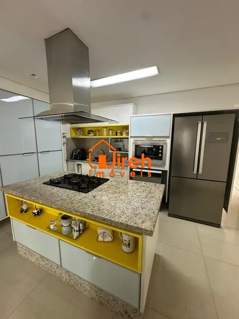 Sobrado com 3 quartos à venda, 260m2 em Vila Nossa Senhora das Vitórias, Maua - SP - imagem 6 Foto 6 de Sobrado com 3 quartos à venda, 260m2 em Vila Nossa Senhora das Vitórias, Maua - SP