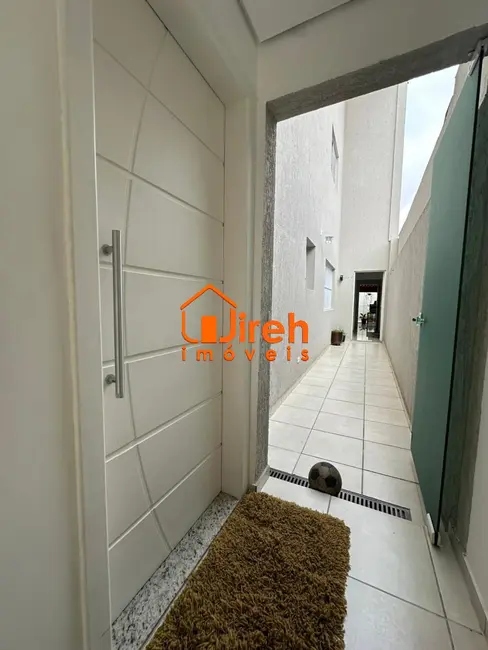 Sobrado com 3 quartos à venda, 260m2 em Vila Nossa Senhora das Vitórias, Maua - SP - imagem 4 Foto 4 de Sobrado com 3 quartos à venda, 260m2 em Vila Nossa Senhora das Vitórias, Maua - SP