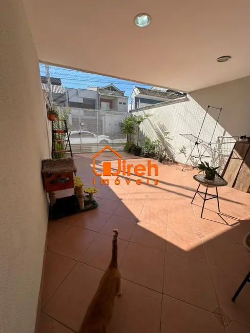 Foto 2 de Sobrado com 3 quartos à venda, 180m2 em Parque São Vicente, Maua - SP