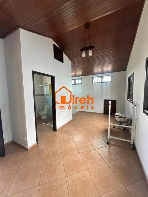 Foto 5 de Sobrado com 3 quartos à venda, 214m2 em Centro Alto, Ribeirao Pires - SP