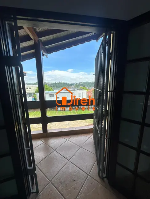 Foto 3 de Sobrado com 3 quartos à venda, 214m2 em Centro Alto, Ribeirao Pires - SP