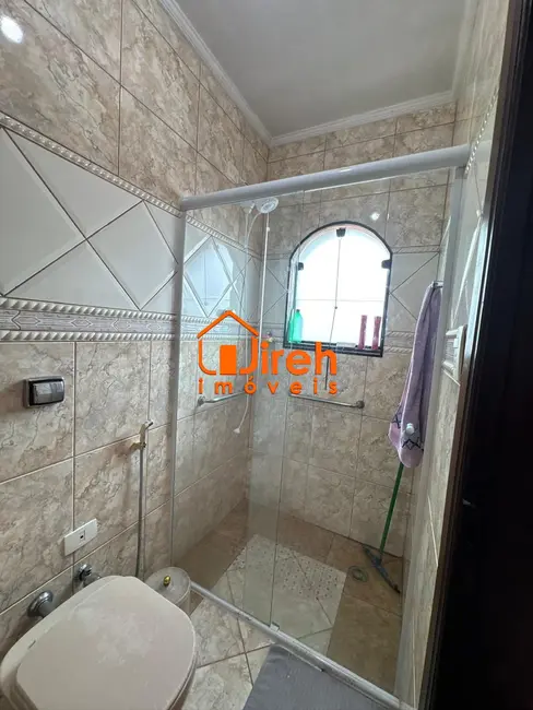 Sobrado com 4 quartos à venda, 300m2 em Vila Nossa Senhora das Vitórias, Maua - SP - imagem 9 Foto 9 de Sobrado com 4 quartos à venda, 300m2 em Vila Nossa Senhora das Vitórias, Maua - SP